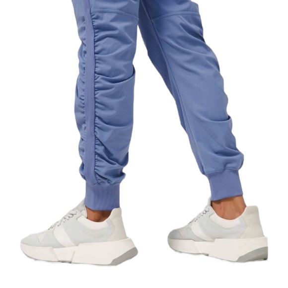 Lululemon Beyond The Studio Jogger Pants Womens Size 6 Water Drop Blue High Rise - Picture 16 of 16
